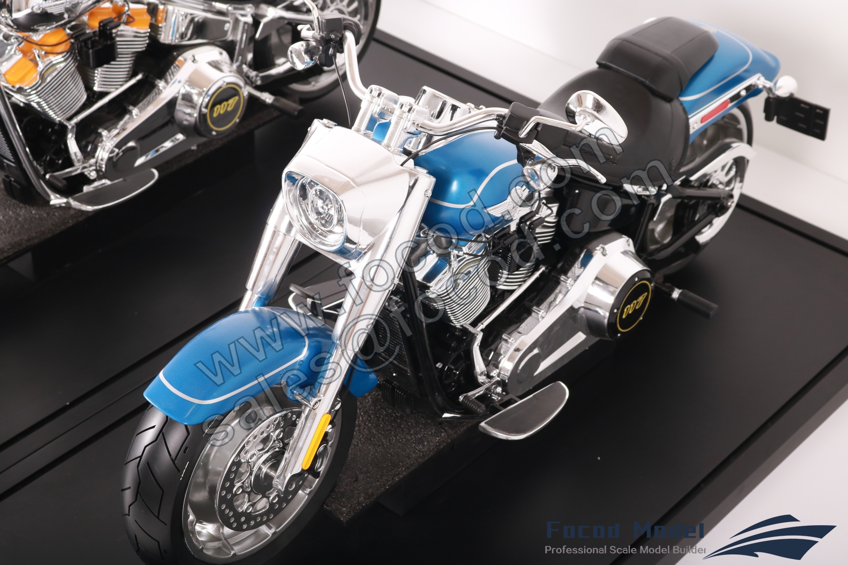 customized model of 2025款哈雷戴维森肥仔灰色幽灵摩托车